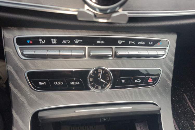 Used Mercedes-Benz CLS 2018 CLS 300 Dynamic Edition Audio And AC Panel