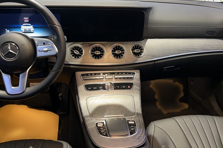Used Mercedes-Benz CLS 2018 CLS 300 Dynamic Edition Audio And AC Panel