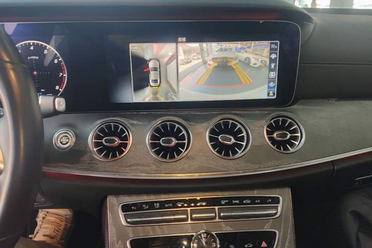 Used Mercedes-Benz CLS 2018 CLS 350 4MATIC Audio And AC Panel