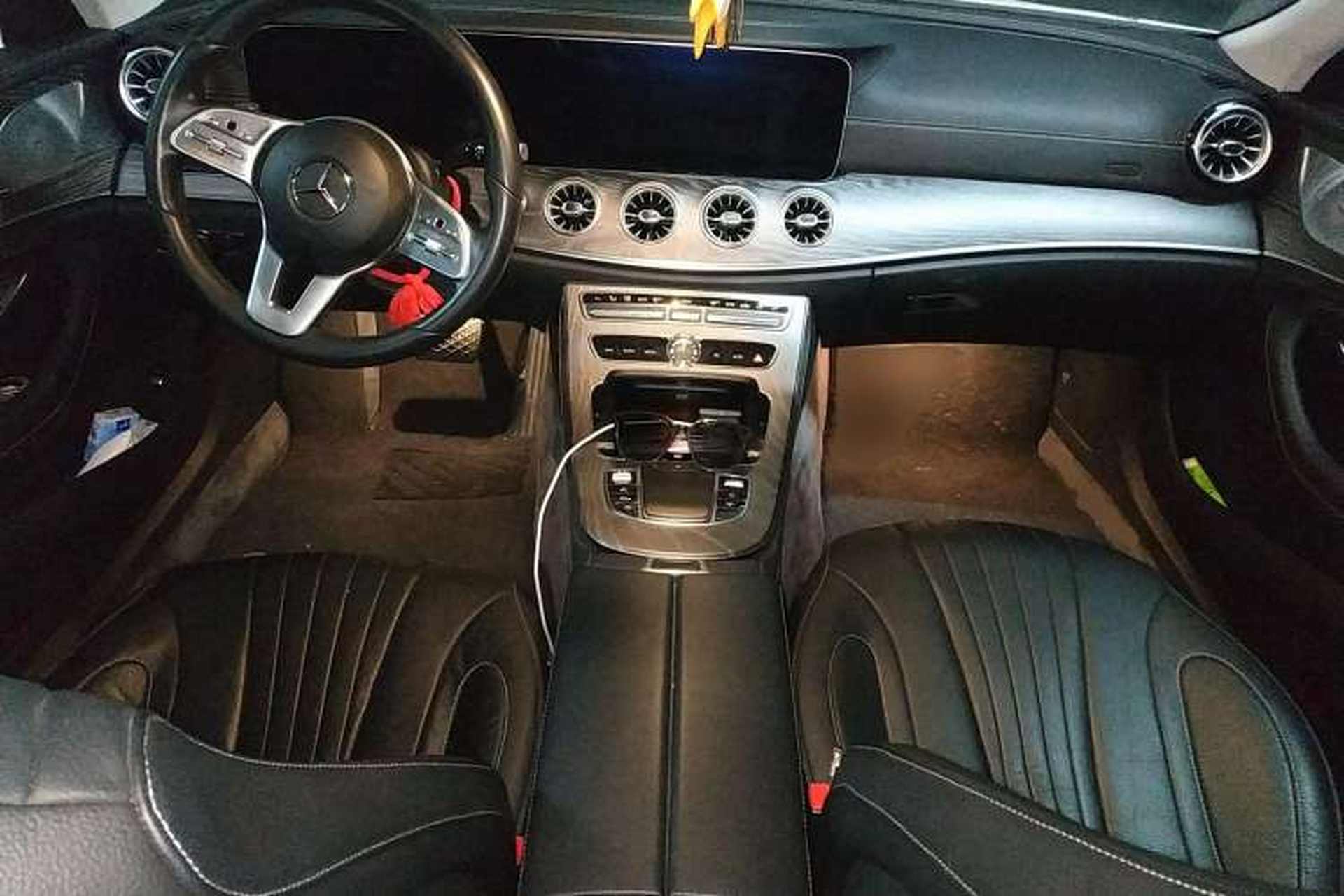 Used Mercedes-Benz CLS 2018 CLS 350 4MATIC Center Console