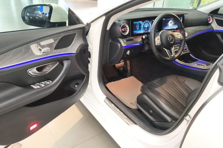 Used Mercedes-Benz CLS 2018 CLS 300 Dynamic Edition Driver Seat