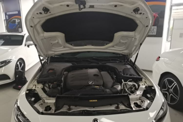Used Mercedes-Benz CLS 2018 CLS 300 Dynamic Edition Engine Bay