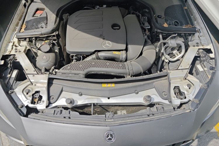 Used Mercedes-Benz CLS 2018 CLS 300 Luxury Model Engine Bay