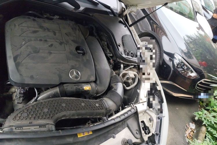 Used Mercedes-Benz CLS 2018 CLS 300 Luxury Model Engine Bay Left