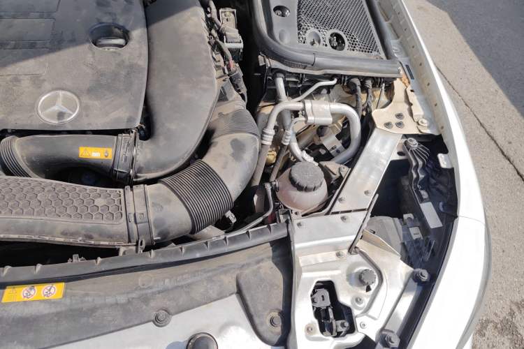 Used Mercedes-Benz CLS 2018 CLS 350 4MATIC Engine Bay Left