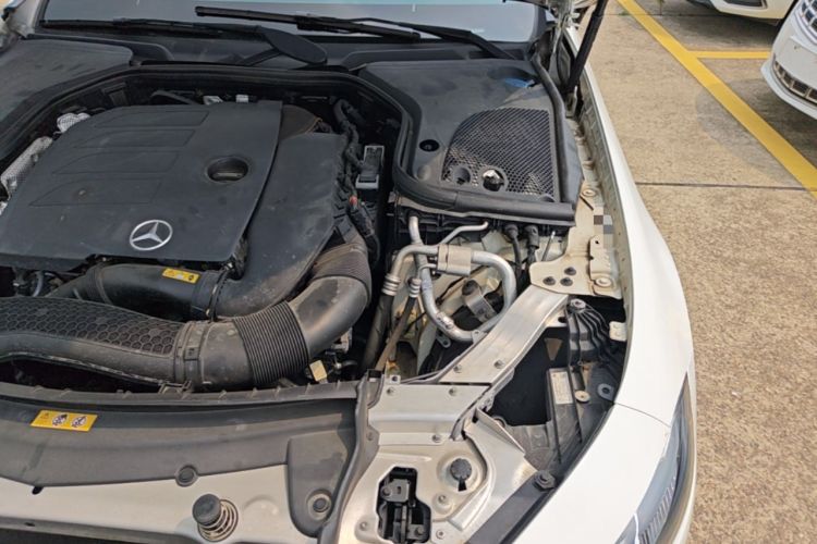 Used Mercedes-Benz CLS 2018 CLS 300 Dynamic Edition Engine Bay Left