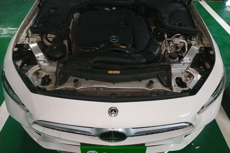 Used Mercedes-Benz CLS 2018 CLS 350 4MATIC Engine Bay