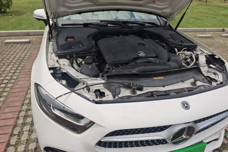 Used Mercedes-Benz CLS 2018 CLS 300 Dynamic Edition Engine Bay Right