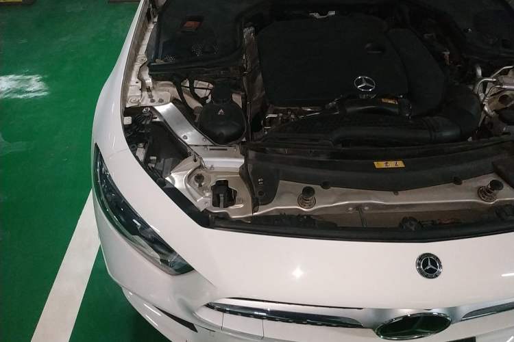 Used Mercedes-Benz CLS 2018 CLS 350 4MATIC Engine Bay Right
