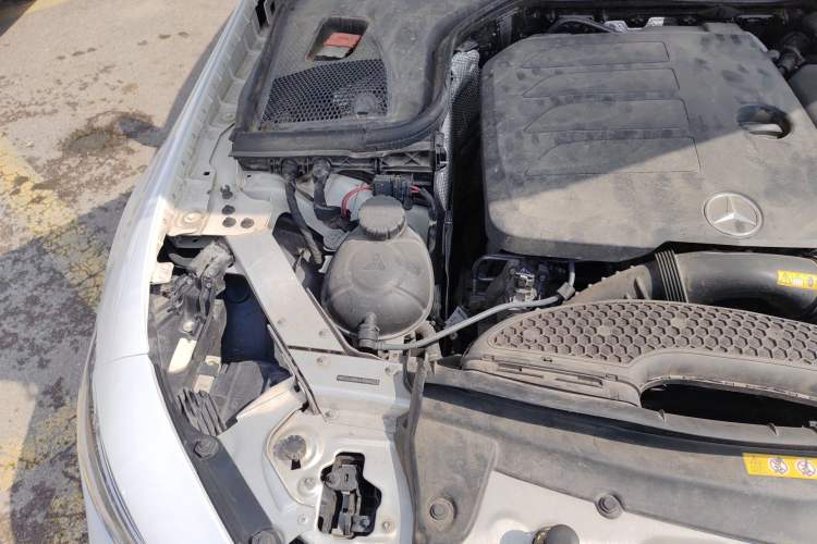 Used Mercedes-Benz CLS 2018 CLS 350 4MATIC Engine Bay Right