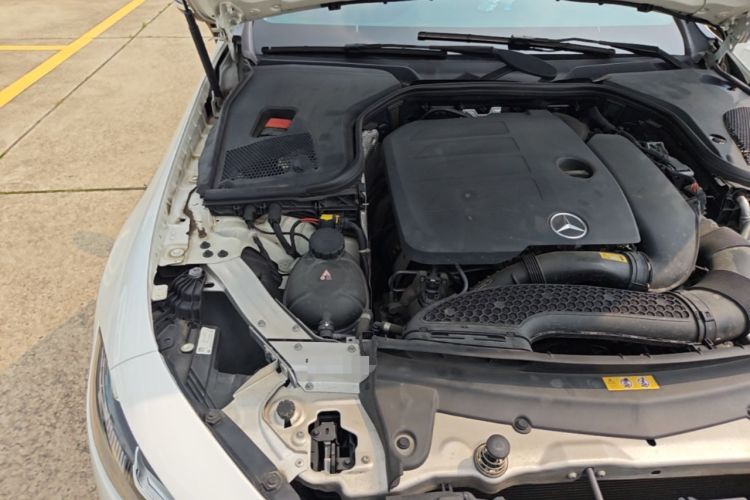 Used Mercedes-Benz CLS 2018 CLS 300 Dynamic Edition Engine Bay Right