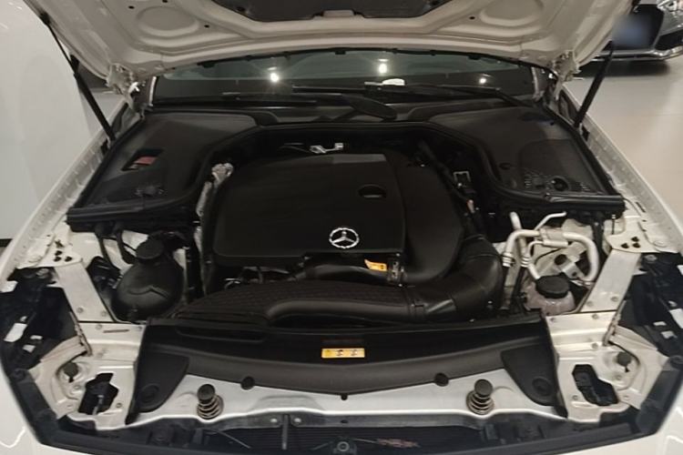 Used Mercedes-Benz CLS 2018 CLS 350 4MATIC Engine Bay
