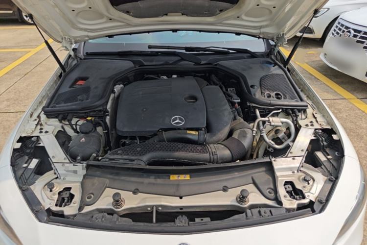 Used Mercedes-Benz CLS 2018 CLS 300 Dynamic Edition Engine Bay