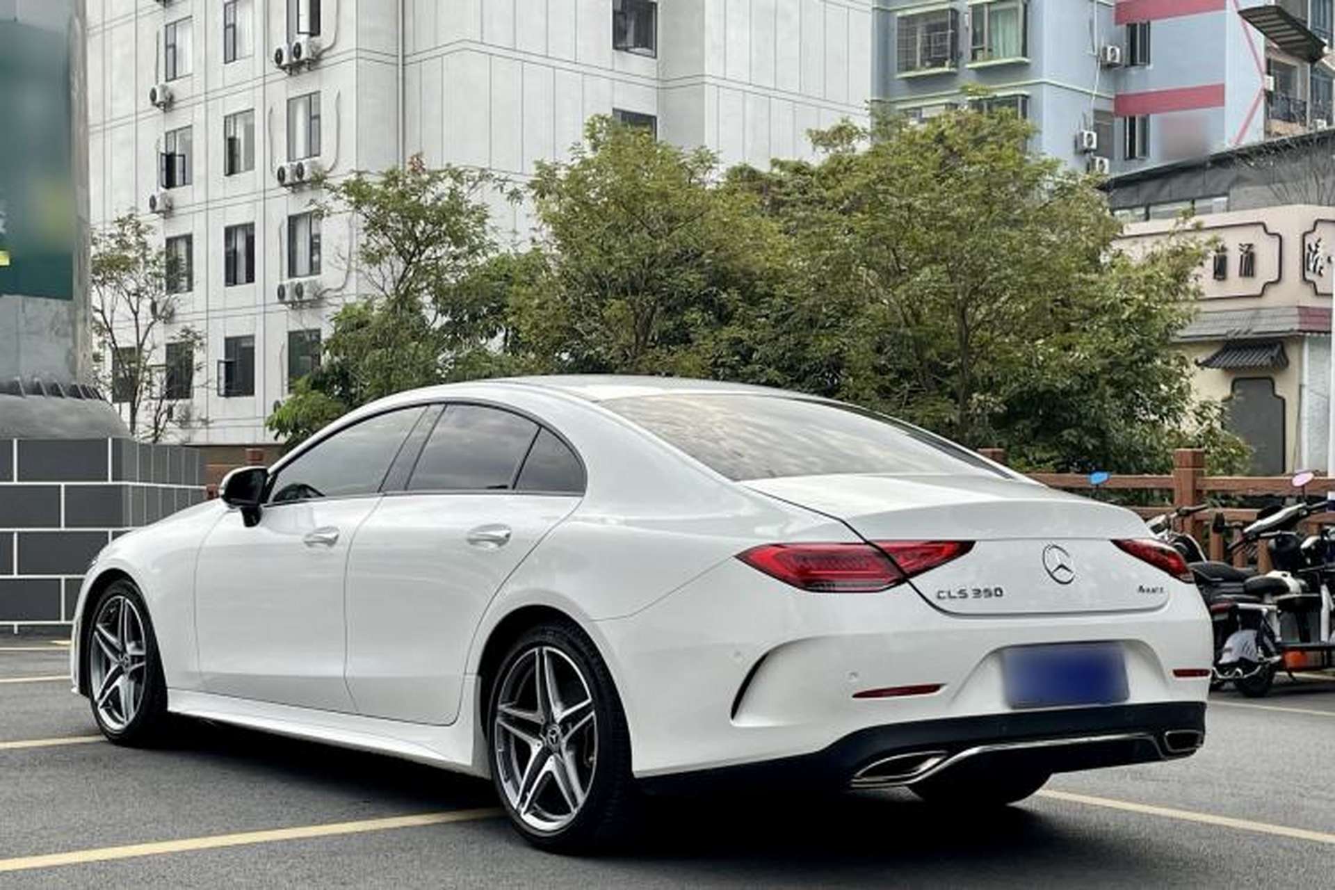 Used Mercedes-Benz CLS 2018 CLS 350 4MATIC Exterior 2