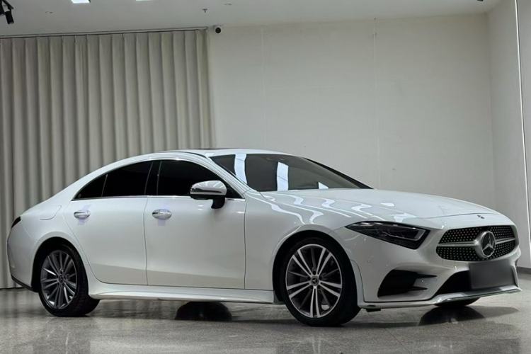 Used Mercedes-Benz CLS 2018 CLS 300 Luxury Model Exterior 3
