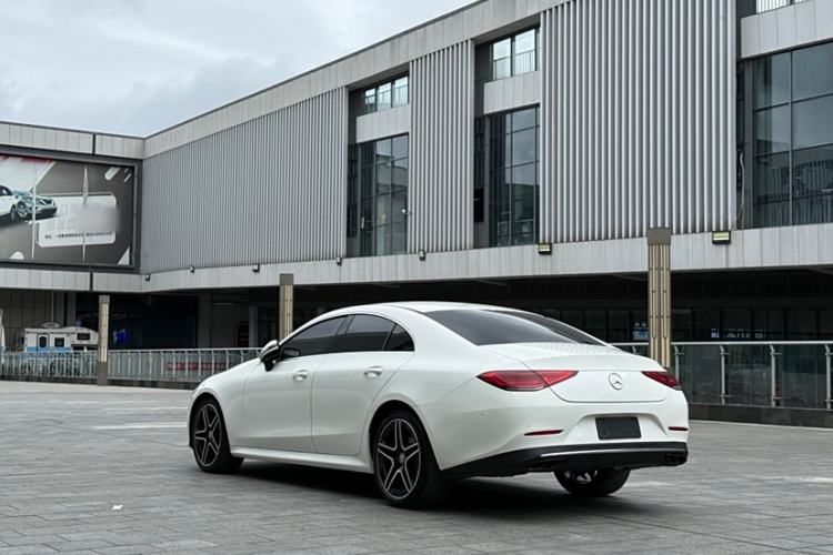 Used Mercedes-Benz CLS 2018 CLS 300 Dynamic Edition Exterior 4