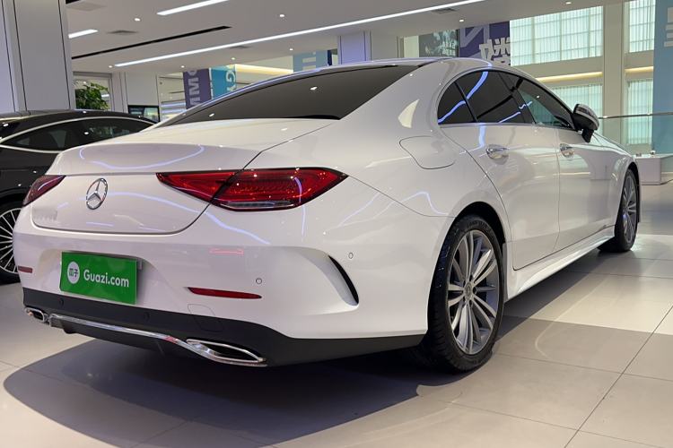 Used Mercedes-Benz CLS 2018 CLS 300 Dynamic Edition Exterior 4