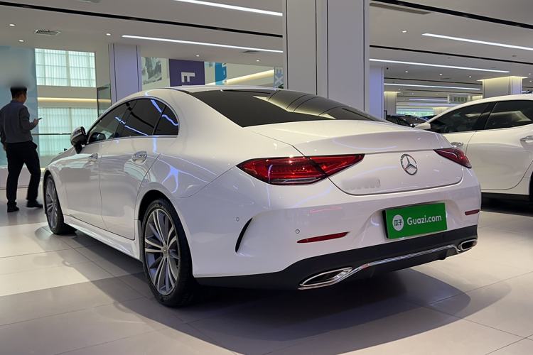 Used Mercedes-Benz CLS 2018 CLS 300 Dynamic Edition Exterior 6