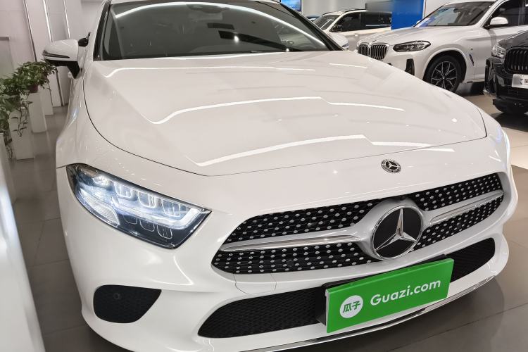 Used Mercedes-Benz CLS 2018 CLS 300 Dynamic Edition Front Right 45 Deg