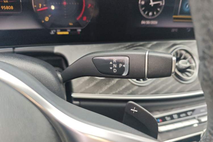 Used Mercedes-Benz CLS 2018 CLS 300 Dynamic Edition Gear Lever