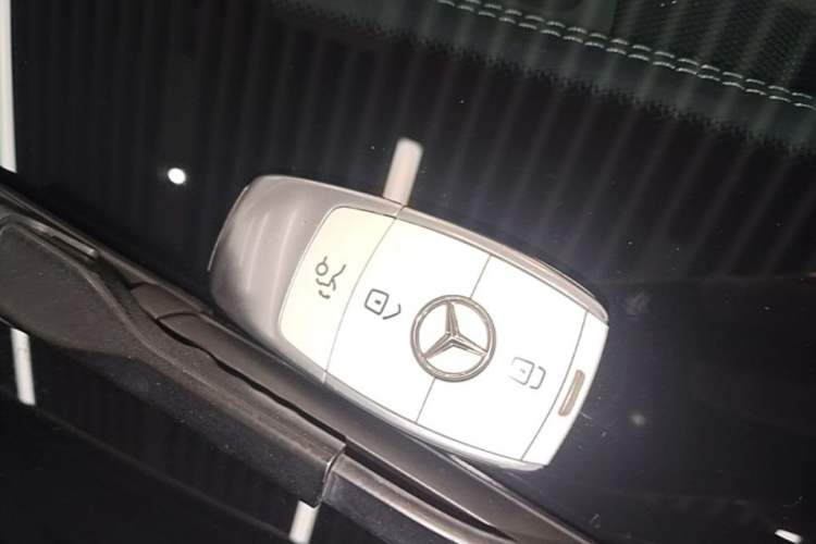 Used Mercedes-Benz CLS 2018 CLS 350 4MATIC Interior 1