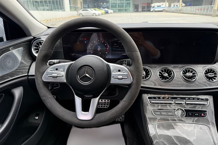 Used Mercedes-Benz CLS 2018 CLS 300 Dynamic Edition Interior 2