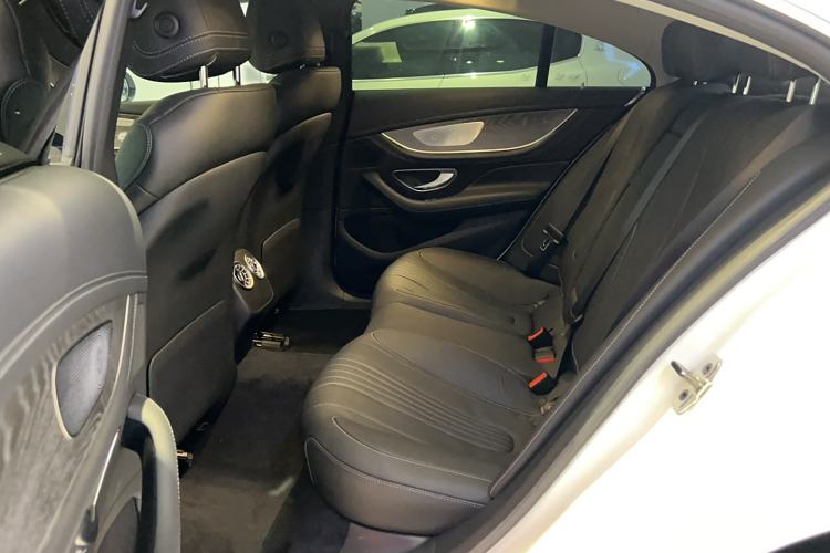 Used Mercedes-Benz CLS 2018 CLS 300 Dynamic Edition Interior 2