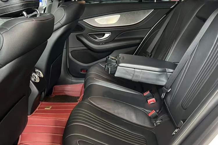 Used Mercedes-Benz CLS 2018 CLS 300 Luxury Model Interior 3
