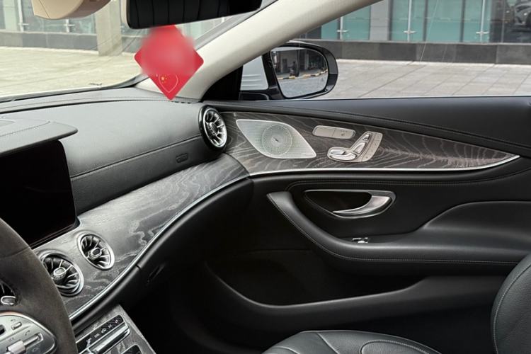 Used Mercedes-Benz CLS 2018 CLS 300 Dynamic Edition Interior 5