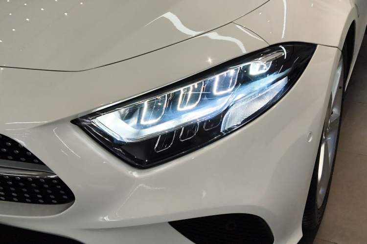 Used Mercedes-Benz CLS 2018 CLS 300 Dynamic Edition Left Front Headlight