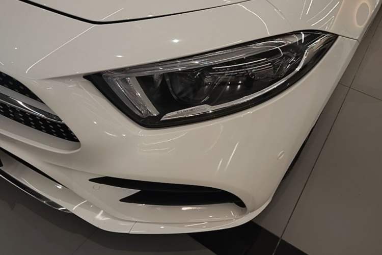 Used Mercedes-Benz CLS 2018 CLS 350 4MATIC Left Front Headlight