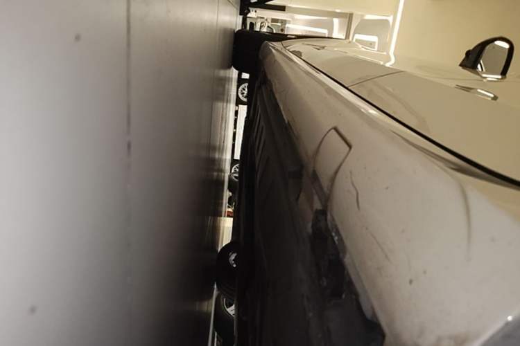 Used Mercedes-Benz CLS 2018 CLS 350 4MATIC Left Side Sill