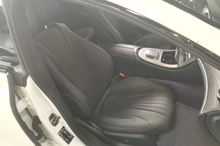 Used Mercedes-Benz CLS 2018 CLS 300 Dynamic Edition Right Front Seat