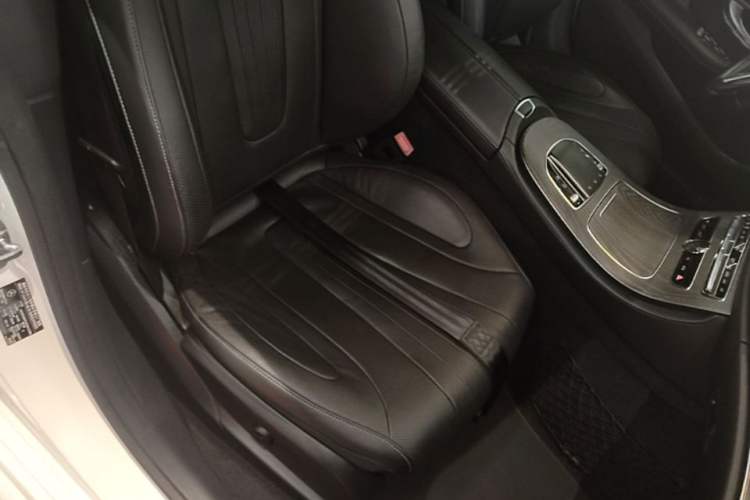 Used Mercedes-Benz CLS 2018 CLS 350 4MATIC Right Front Seat