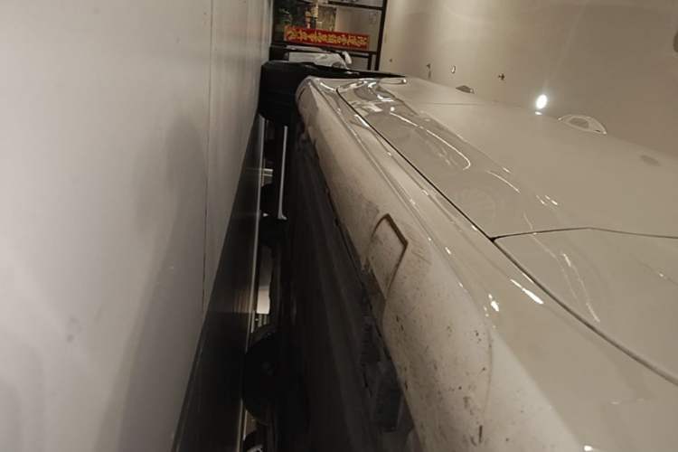 Used Mercedes-Benz CLS 2018 CLS 350 4MATIC Right Side Sill