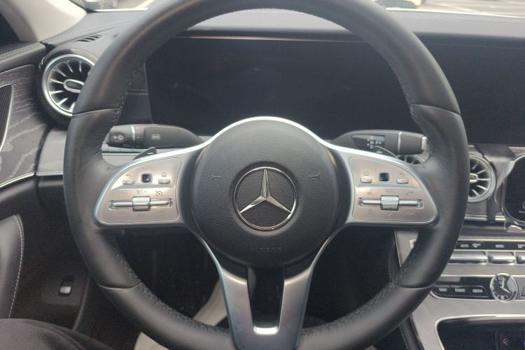 Used Mercedes-Benz CLS 2018 CLS 300 Dynamic Edition Steering Wheel