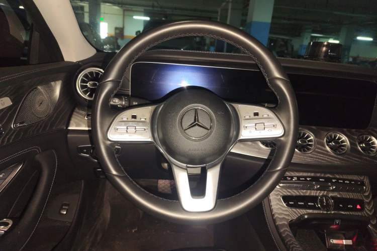 Used Mercedes-Benz CLS 2018 CLS 300 Dynamic Edition Steering Wheel