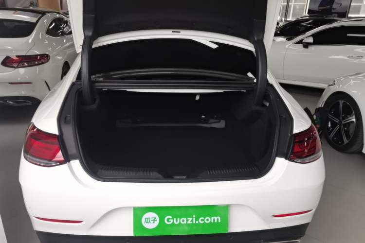 Used Mercedes-Benz CLS 2018 CLS 300 Dynamic Edition Trunk