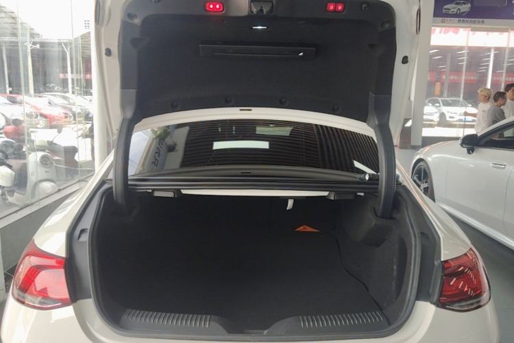 Used Mercedes-Benz CLS 2018 CLS 350 4MATIC Trunk