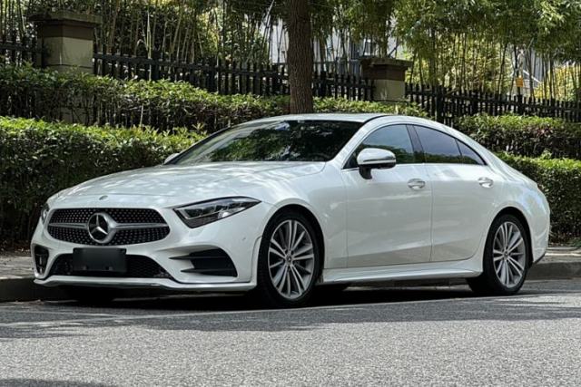 Ojetý Mercedes-Benz CLS 2018 CLS 300 Luxury Model