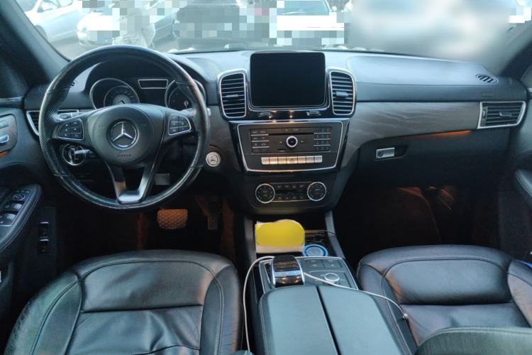 Used Mercedes-Benz CLS  Center Console