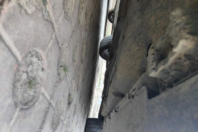 Used Mercedes-Benz CLS  Chassis Front Left