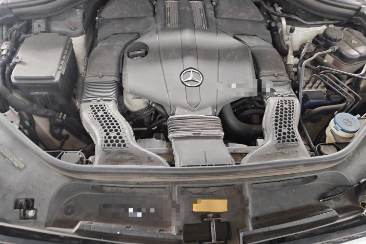 Used Mercedes-Benz CLS  Engine Bay
