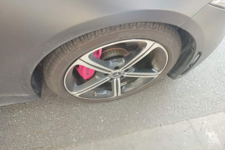 Used Mercedes-Benz CLS 2020 CLS 300 Luxury Model Right Front Wheel Hub