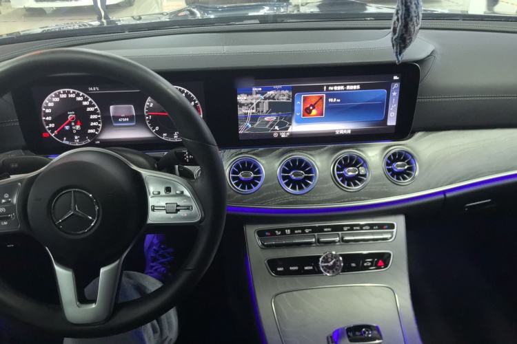 Used Mercedes-Benz CLS 2020 CLS 300 Sport Edition Center Console