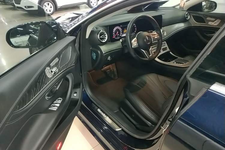 Used Mercedes-Benz CLS 2020 CLS 300 Sport Edition Driver Seat