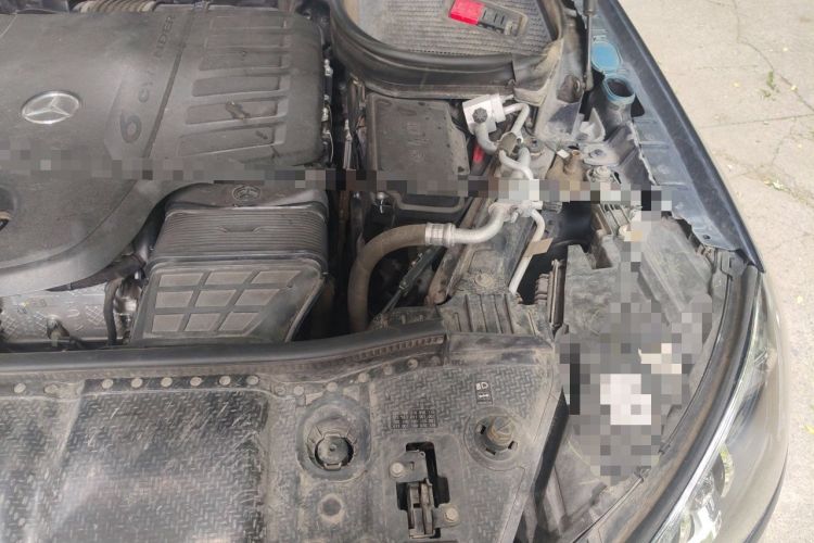 Used Mercedes-Benz CLS  Engine Bay Left