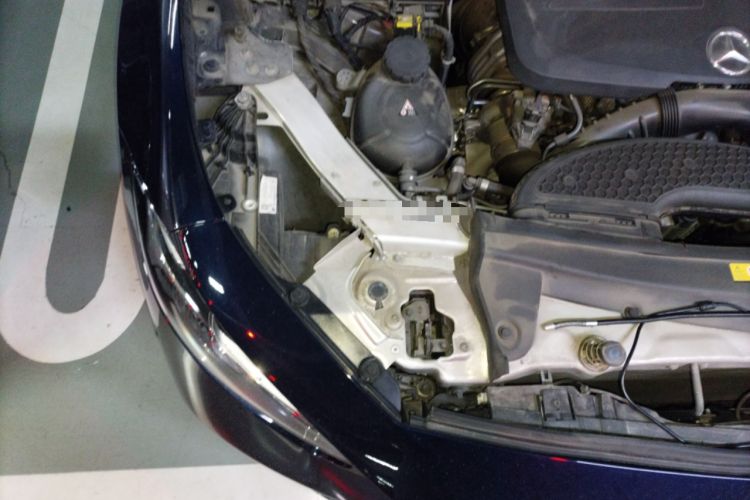 Used Mercedes-Benz CLS 2020 CLS 300 Luxury Model Engine Bay Right