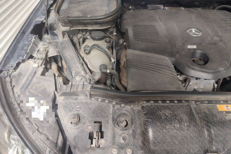 Used Mercedes-Benz CLS  Engine Bay Right