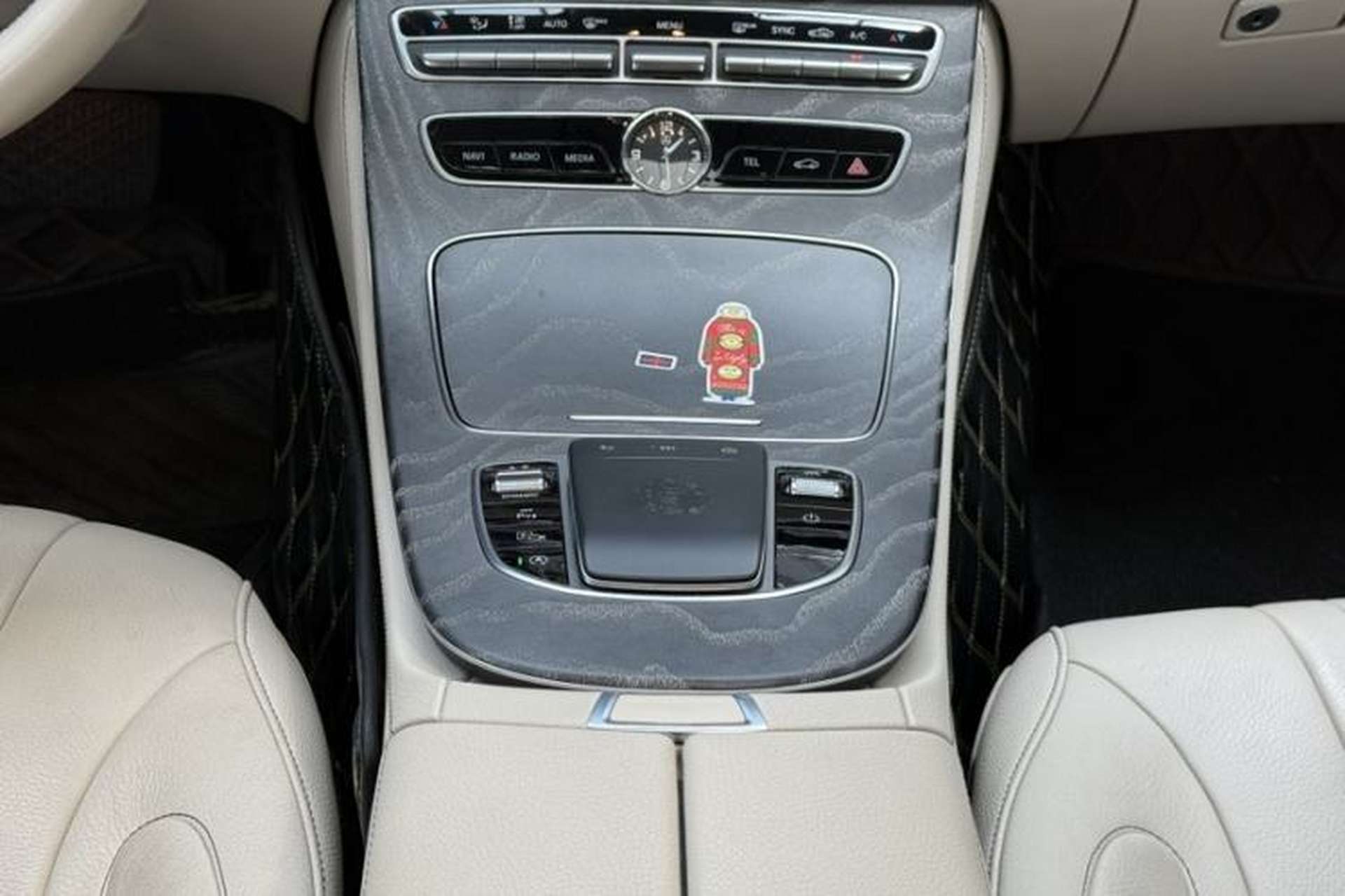 Used Mercedes-Benz CLS 2020 CLS 300 Luxury Model Interior 1